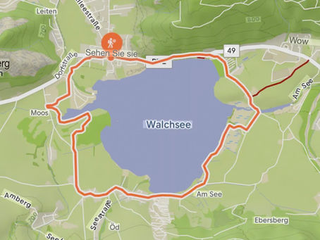 Wanderroute oder Radtour um den Walchsee in Österreich