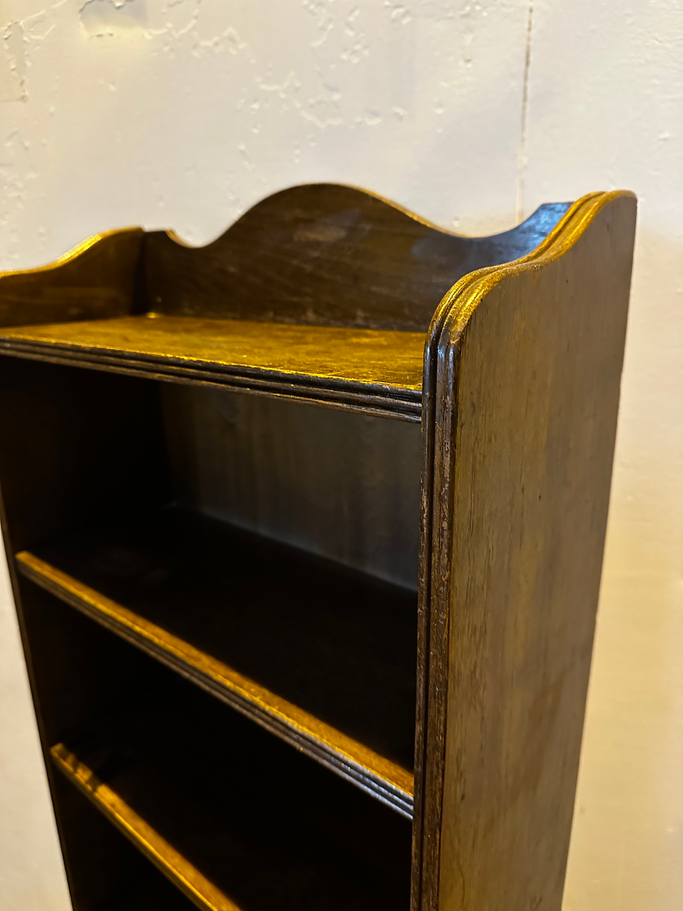 Thumbnail: Compact Graduated Oak Bookcase