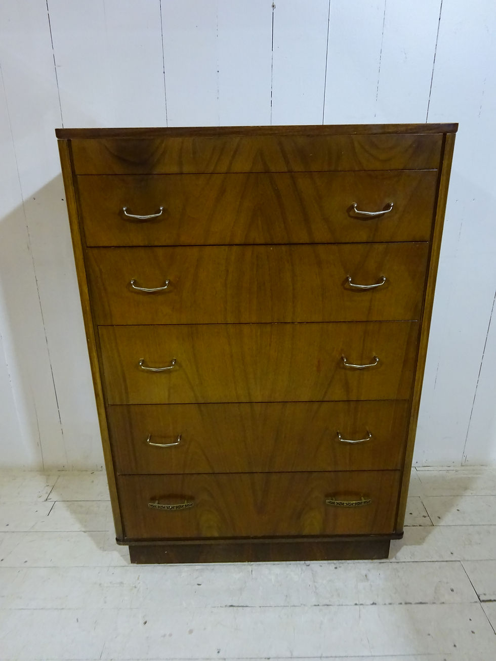 Thumbnail: 1950's Graduated Chest Of Drawers