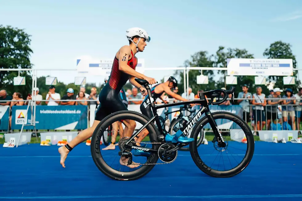allgaeu-triathlon-bundesliga-wechselzone-herren-rad.webp