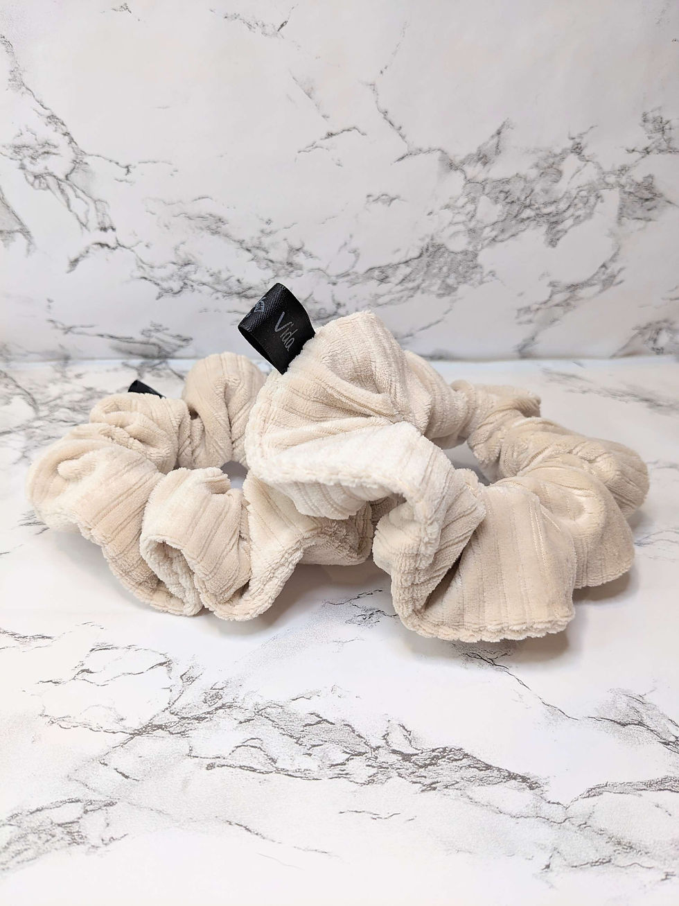 Thumbnail: Neutral spring scrunchies