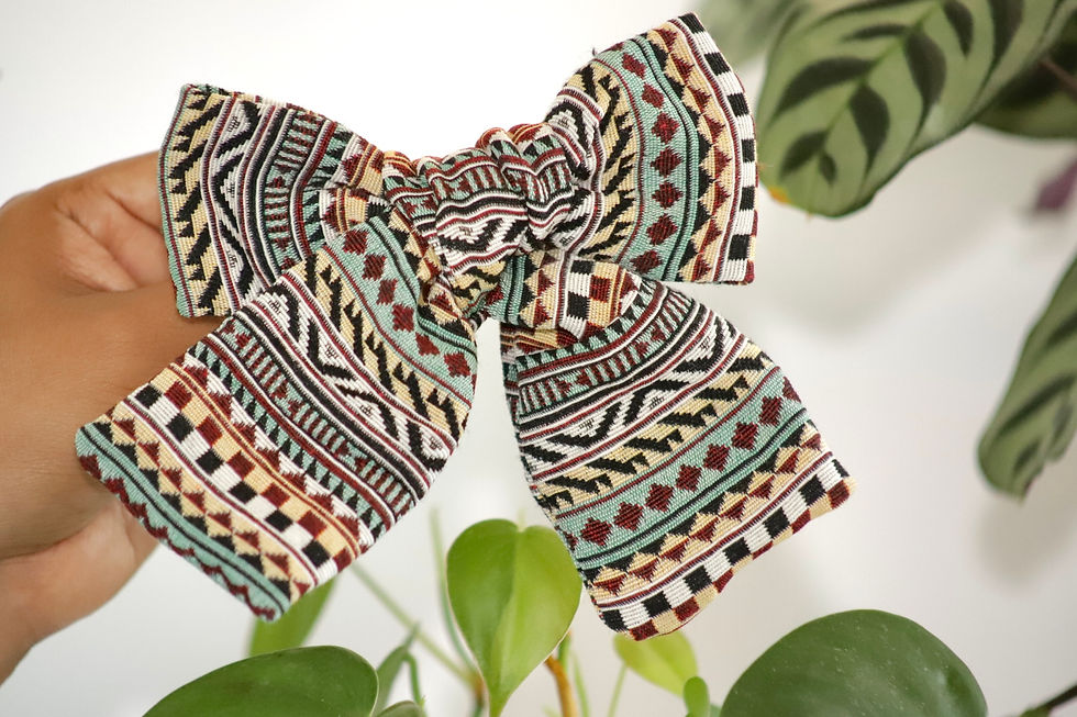 Thumbnail: Guatemalan big bow clip