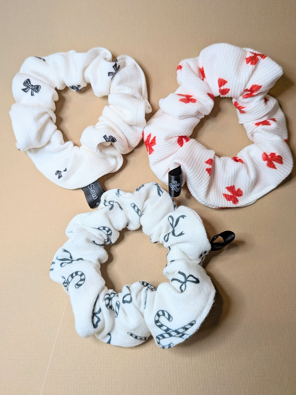 Thumbnail: Holiday scrunchies