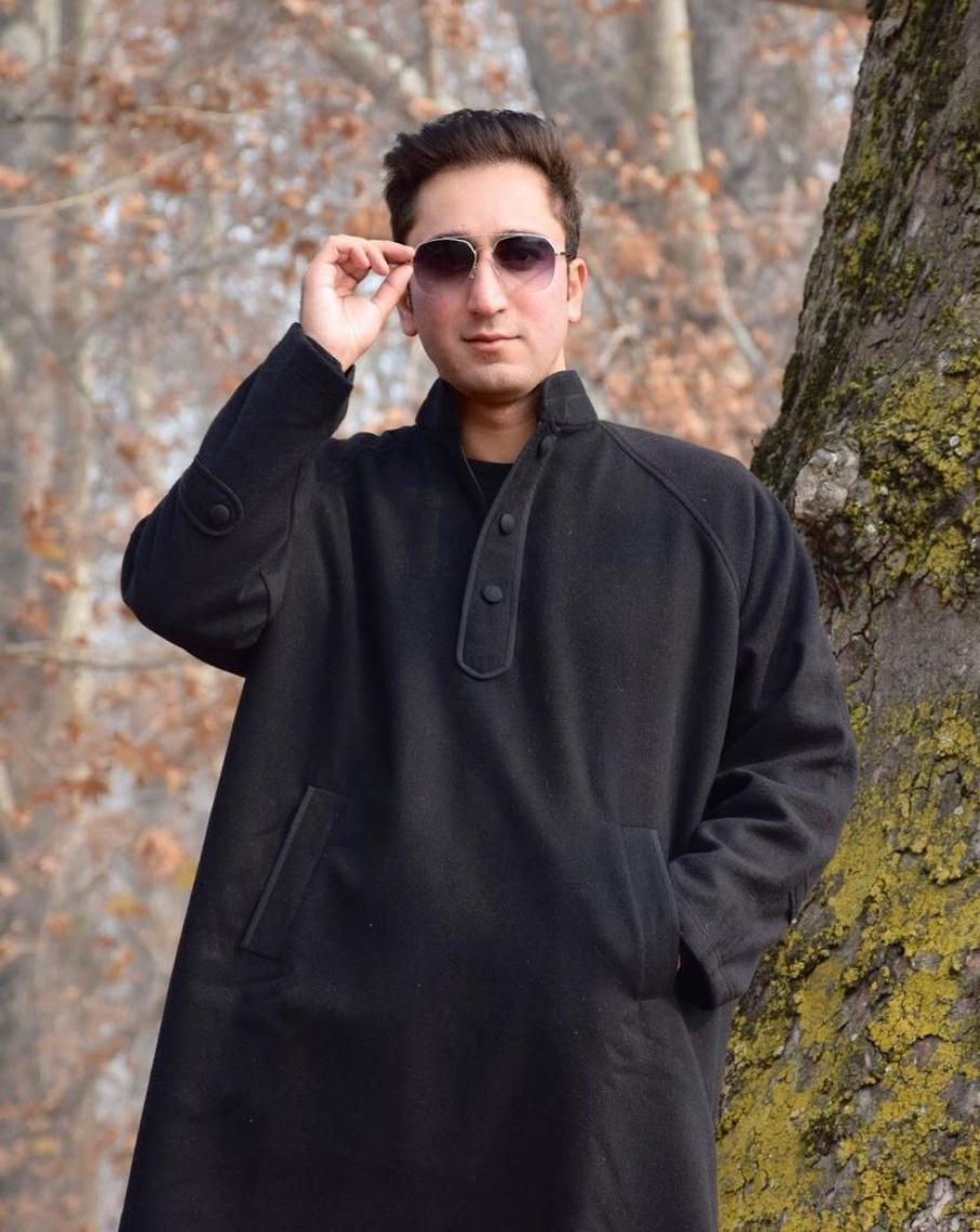 Thumbnail: Raglan Pheran