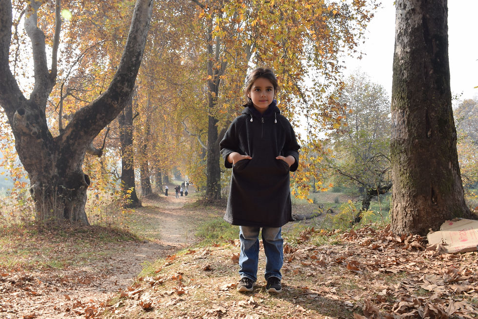Thumbnail: Black Raglan Pheran