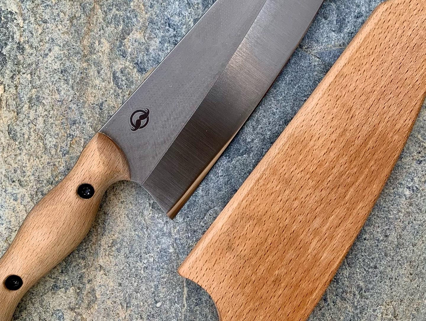 Moustache demi chef + saya + onderhoud