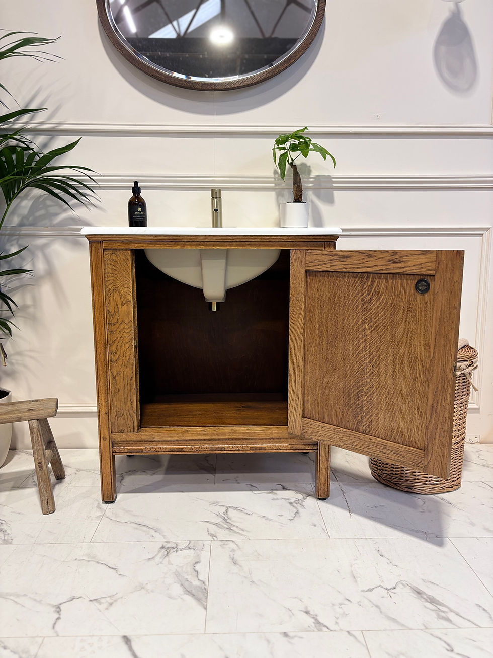 Thumbnail: Traditional Bathroom Vanity Unit - Edward VIII