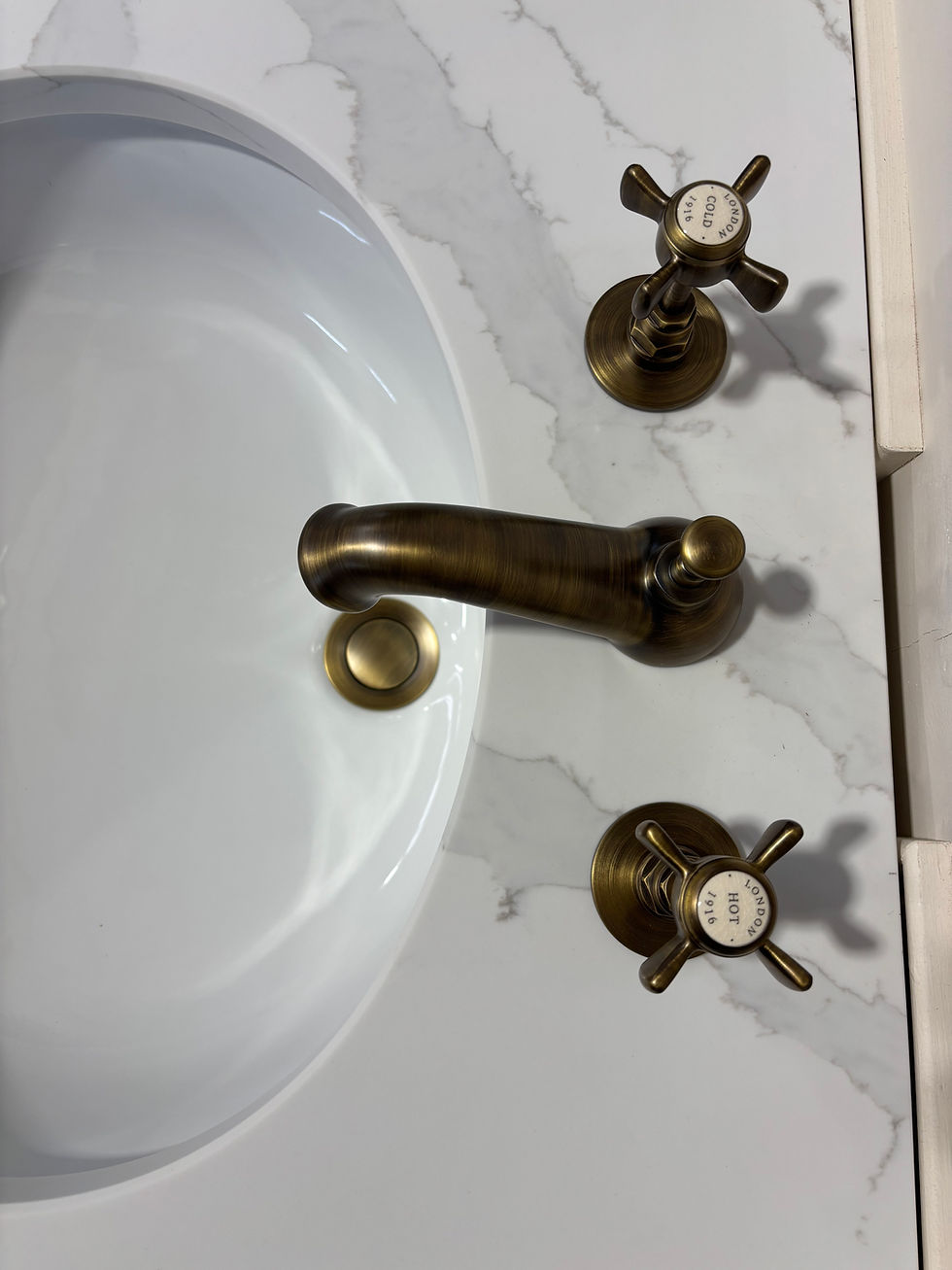 Thumbnail: Traditional Bathroom Vanity Unit - Edward VII