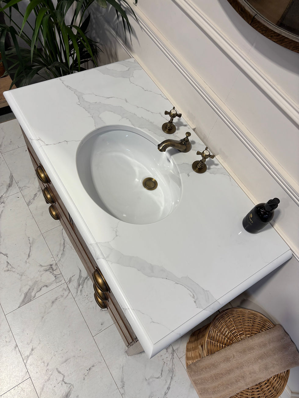 Thumbnail: Traditional Bathroom Vanity Unit - Edward VII