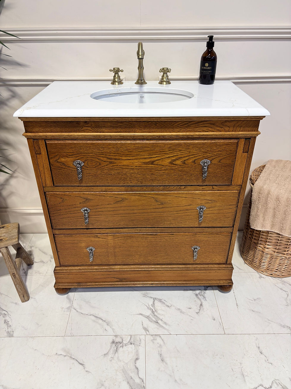 Thumbnail: Traditional Bathroom Vanity Unit - George I