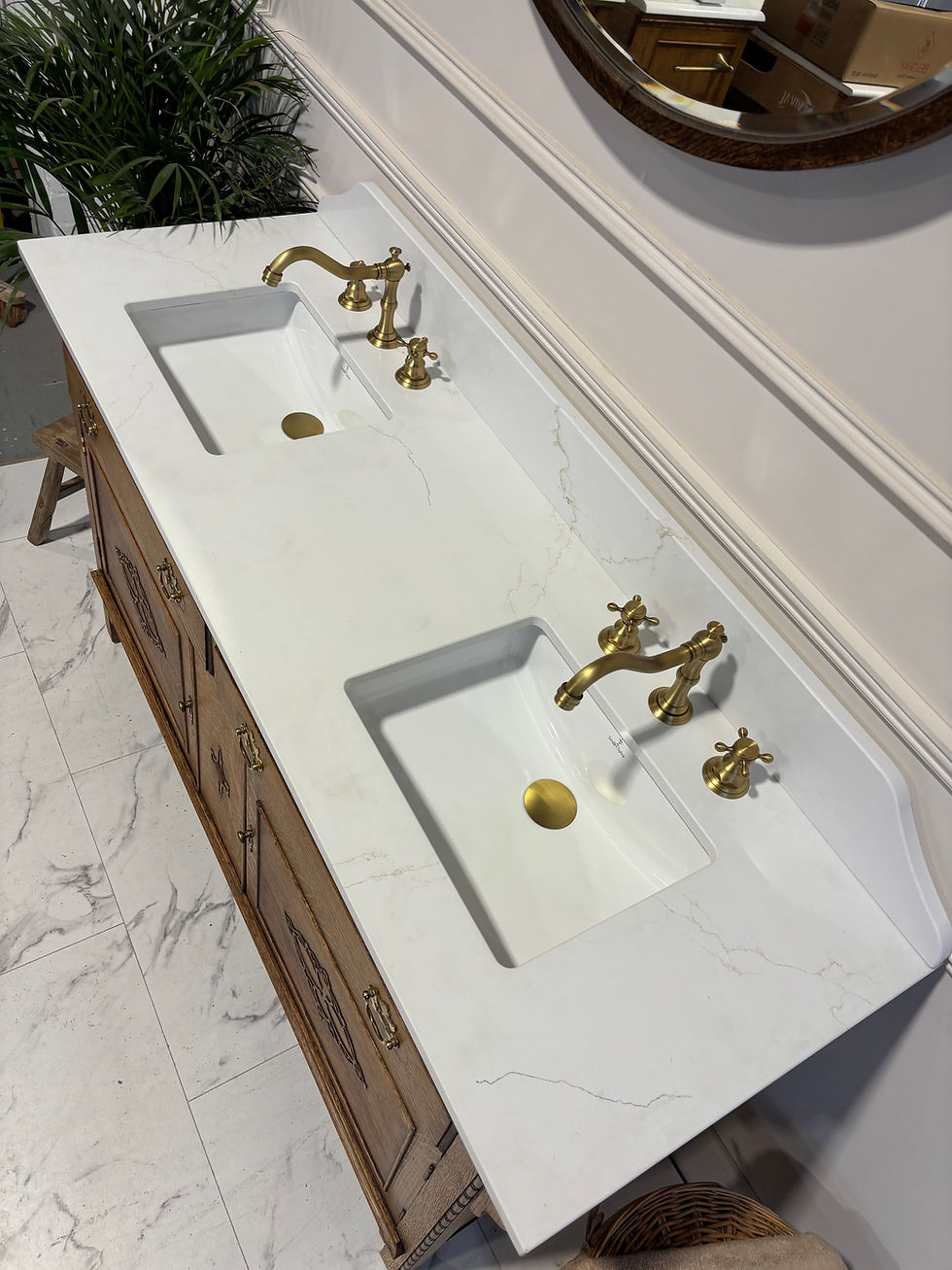 Thumbnail: Traditional Double Bathroom Vanity Unit