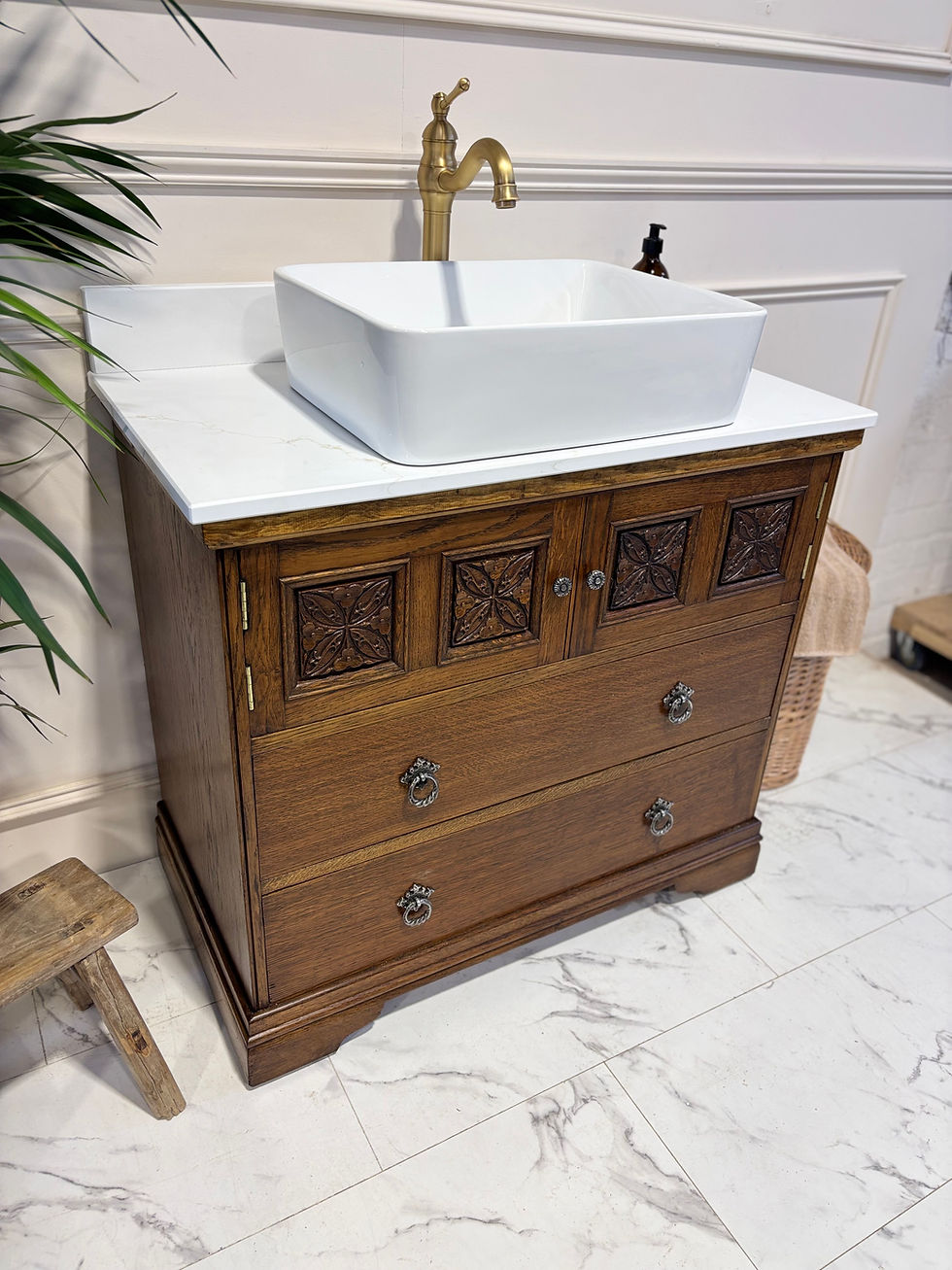 Thumbnail: Traditional Bathroom Vanity Unit - Henry VII