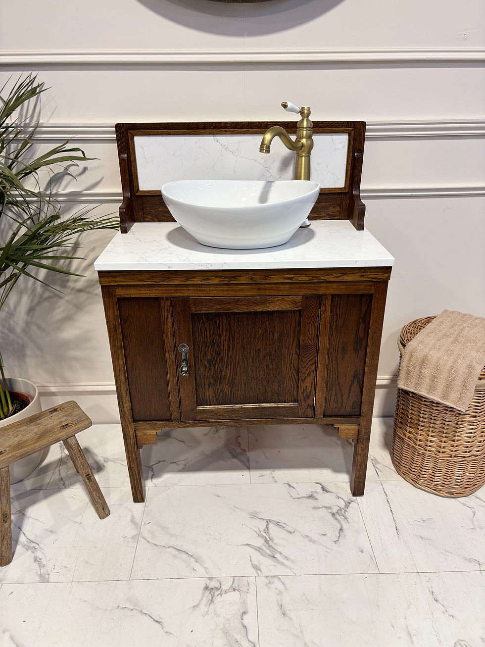Thumbnail: Traditional Bathroom Vanity Unit - Victoria