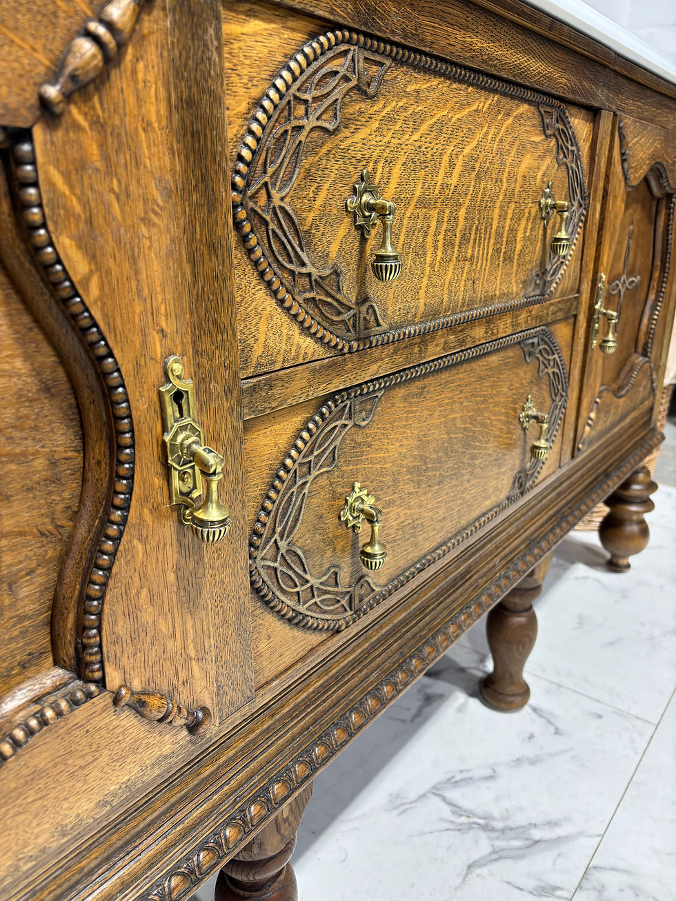 Thumbnail: Traditional Double Bathroom Vanity Unit