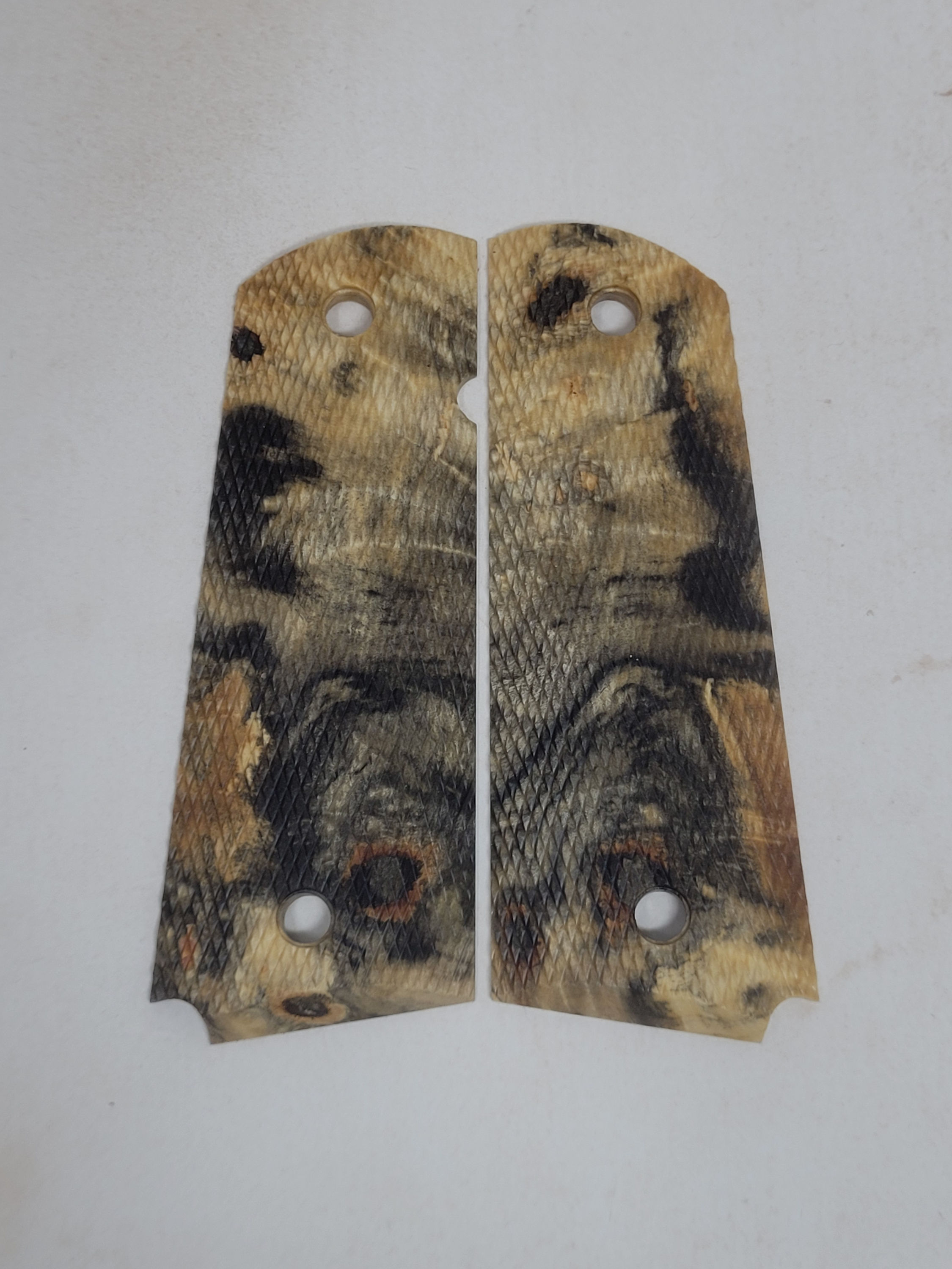 Full Size Full Checkered 1911 Buckeye Burl grips #15