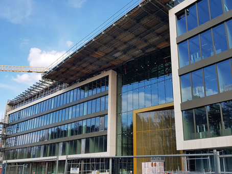 Mise en peinture du siège de Ferrero à Luxembourg