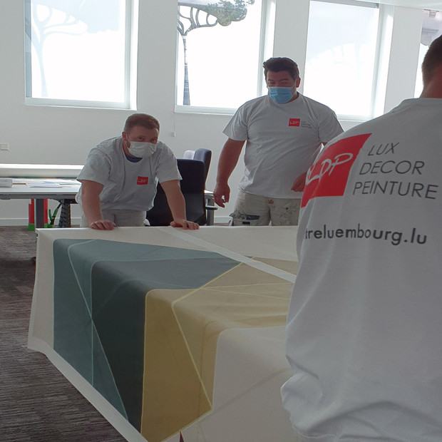 Travaux de préparation avant la pose des papiers-peints