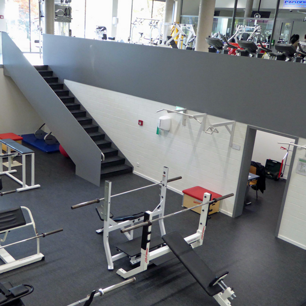 Jeu sur les teintes et la lumière au centre sportif René Hartmann, Dudelange