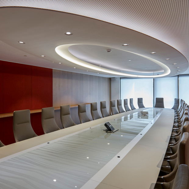 Plafond en stuc pour le bureau d'une banque