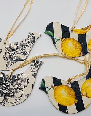 Floral Black + White