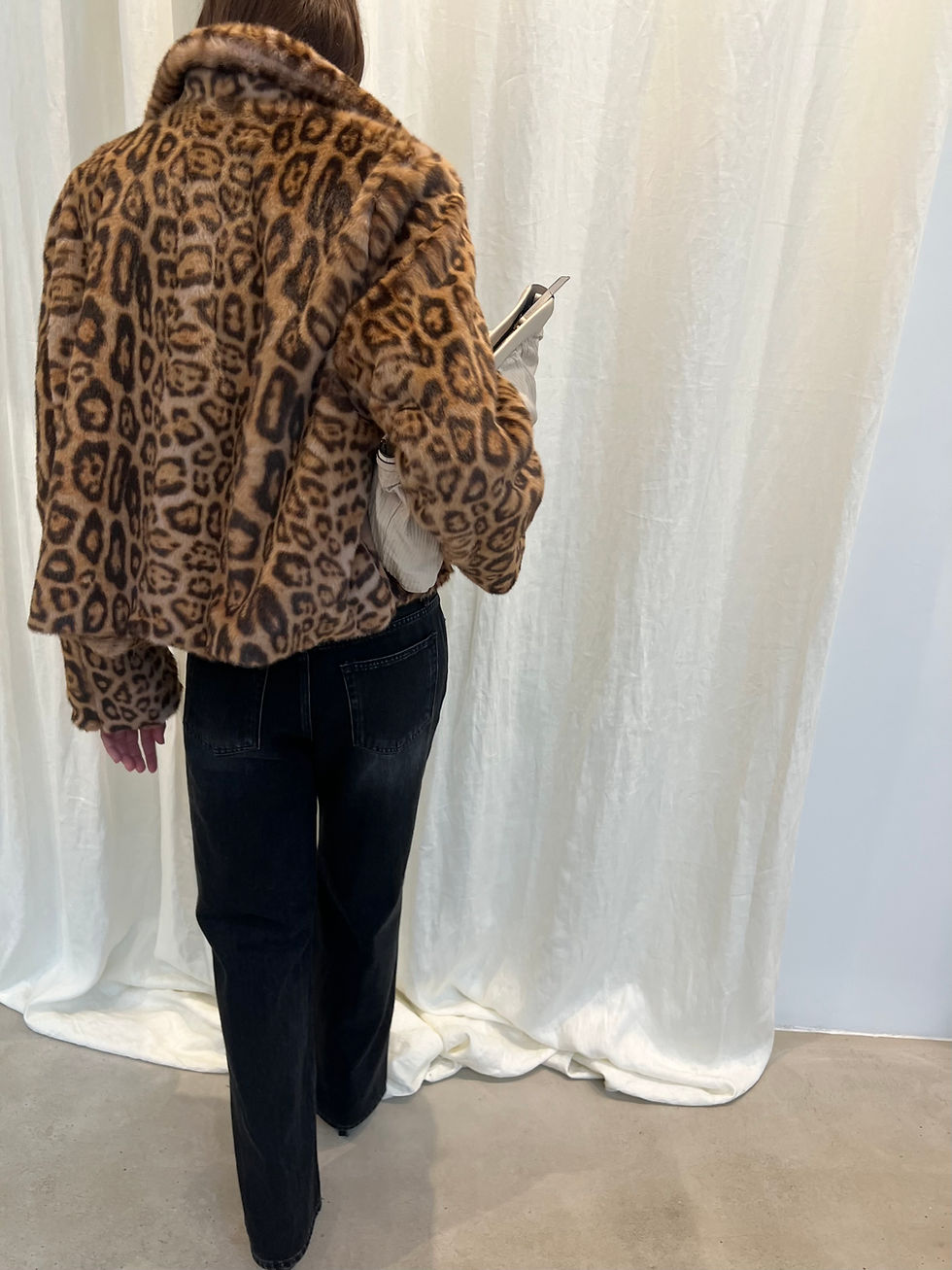 Thumbnail: Soft Leopard Fur Jacket