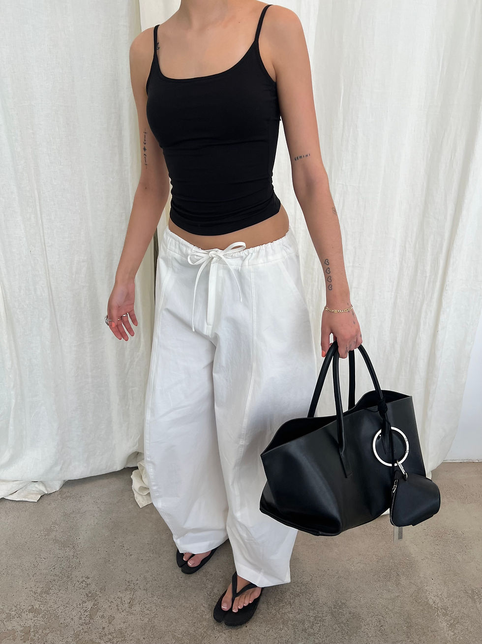 Thumbnail: Cropped Tank Top (2colors)