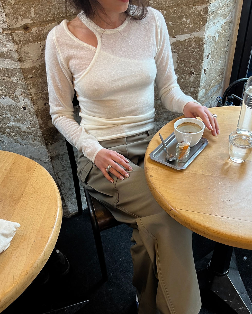 Thumbnail: Cut Out Knit Top (2colors)