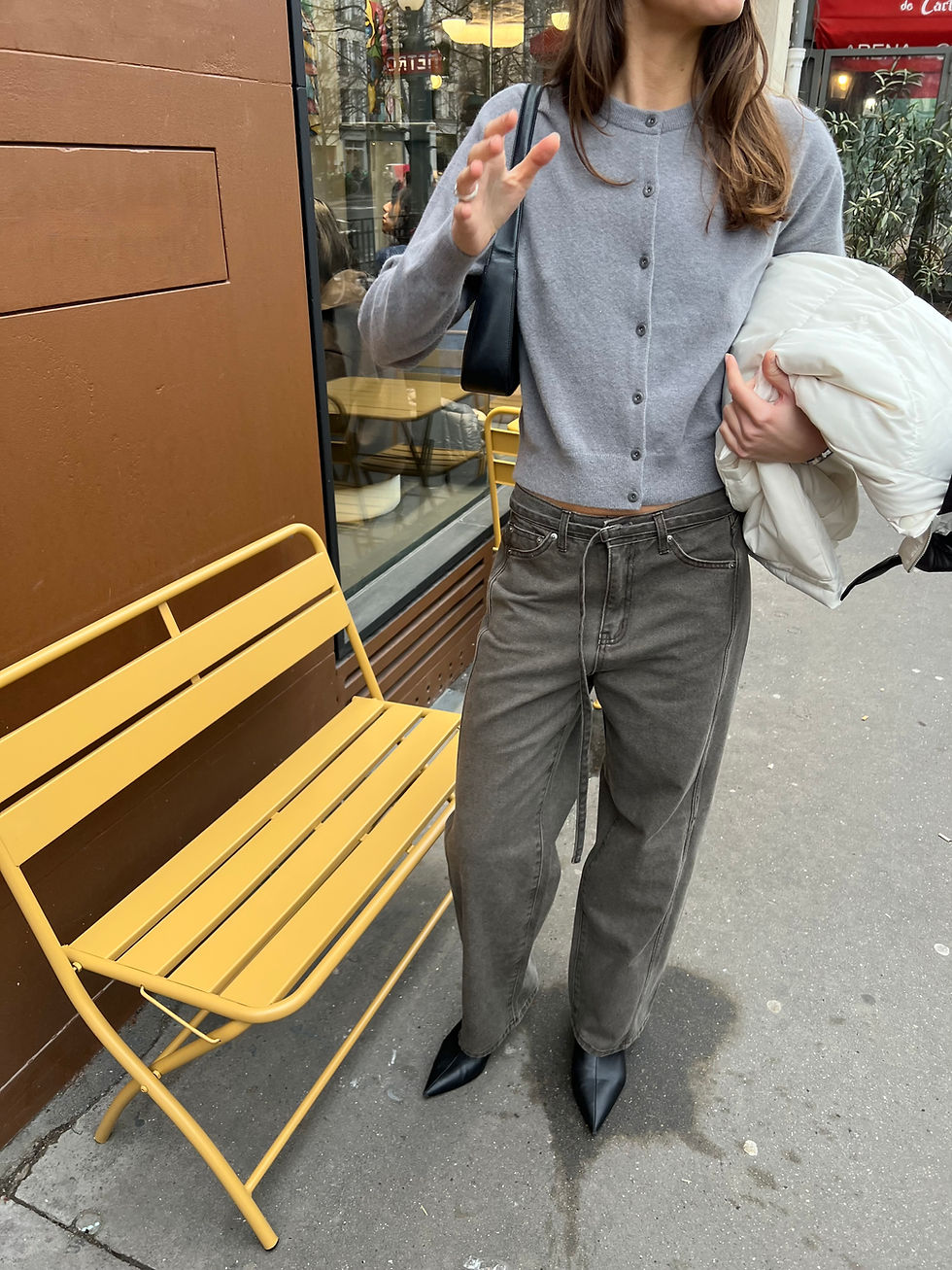 Thumbnail: Brown Curved Seam Jeans