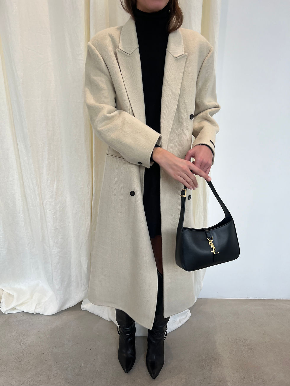 Thumbnail: Handmade Oversized Wool Coat (2colors)