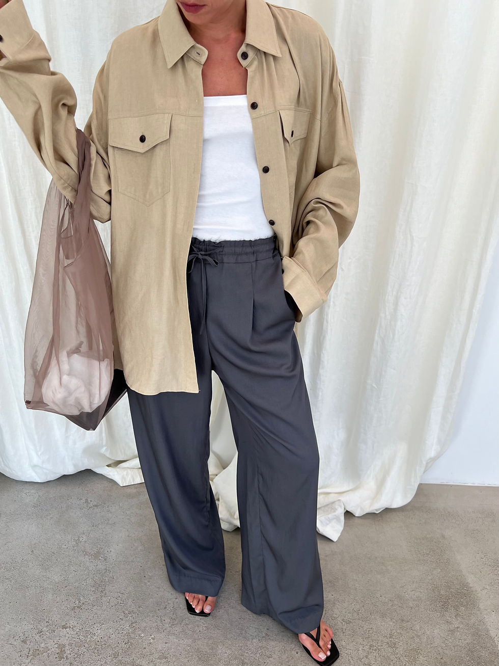 Thumbnail: Oversized Linen Shirt (2colors)