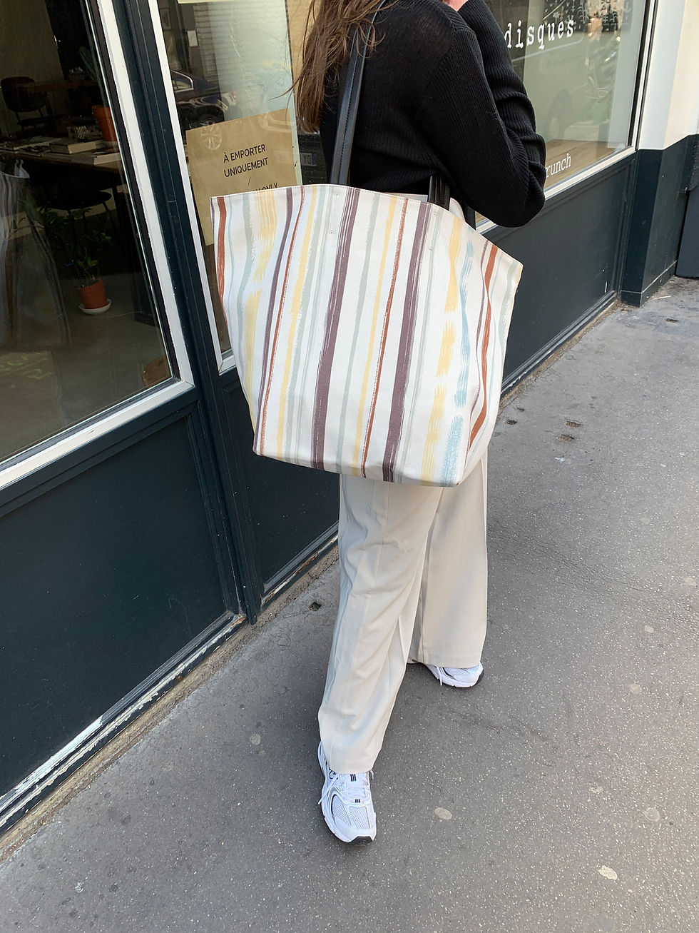 Thumbnail: L Daily Bag