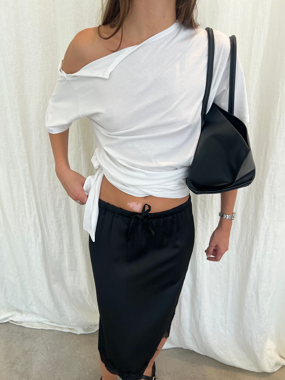 Thumbnail: Tie Knot T-shirt