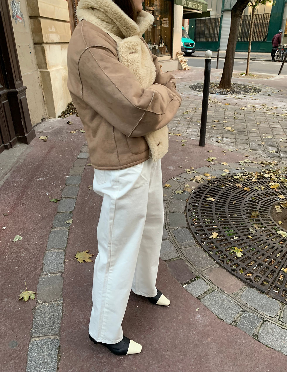 Thumbnail: Fold White Jeans