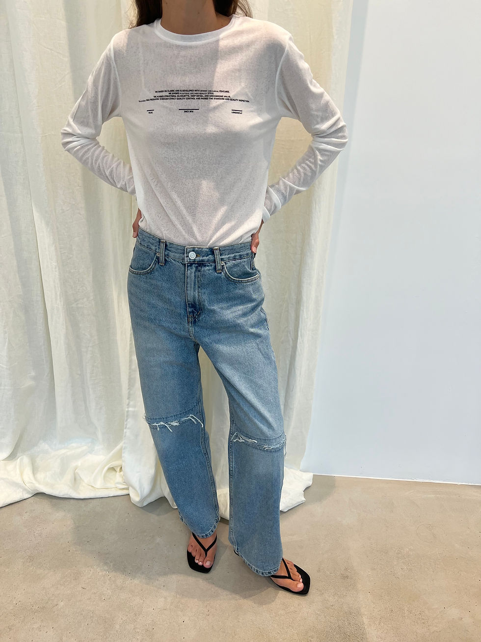 Thumbnail: Knee Cut Jeans