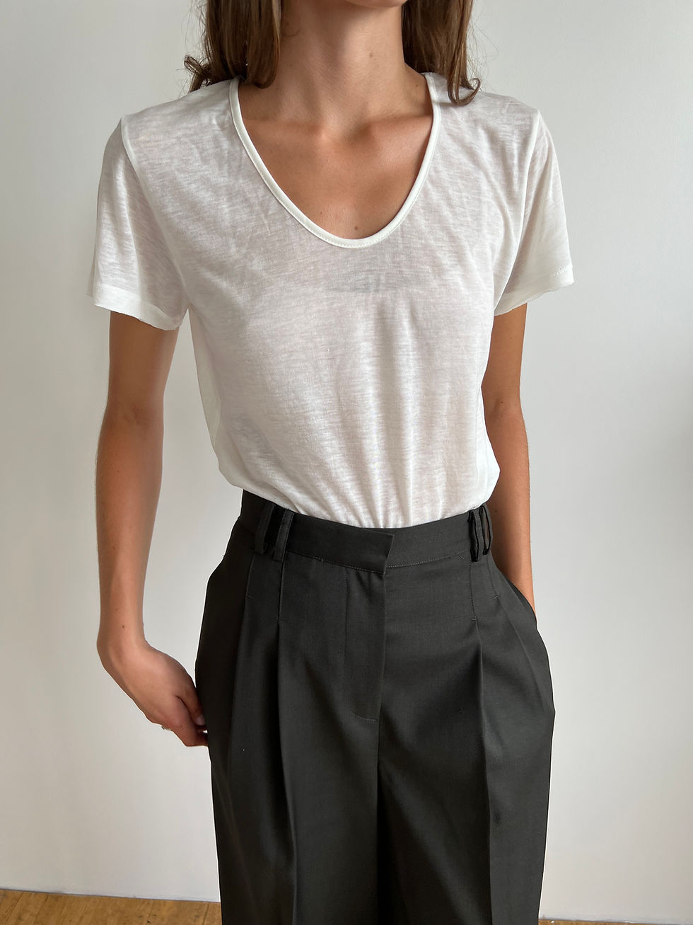 Thumbnail: Scoop Neck Wool Blend T-shirt (2colors)