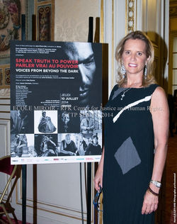 Speak truth to power Parler vrai au pouvoir Voices from beyond the dark