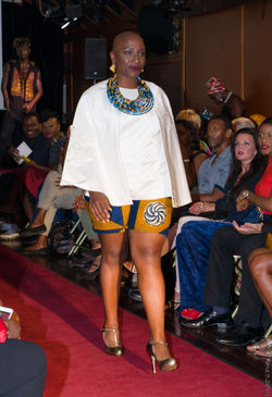Fashion_Show_by__SGV_Hervé_D.GIFFARD_PRO_copie_et_reproduction_sont_interdit_(30)