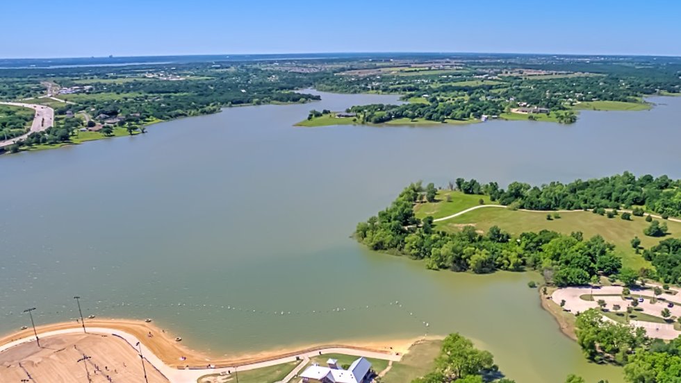 Lewisville TX: Selling Near the Lake vs Inland