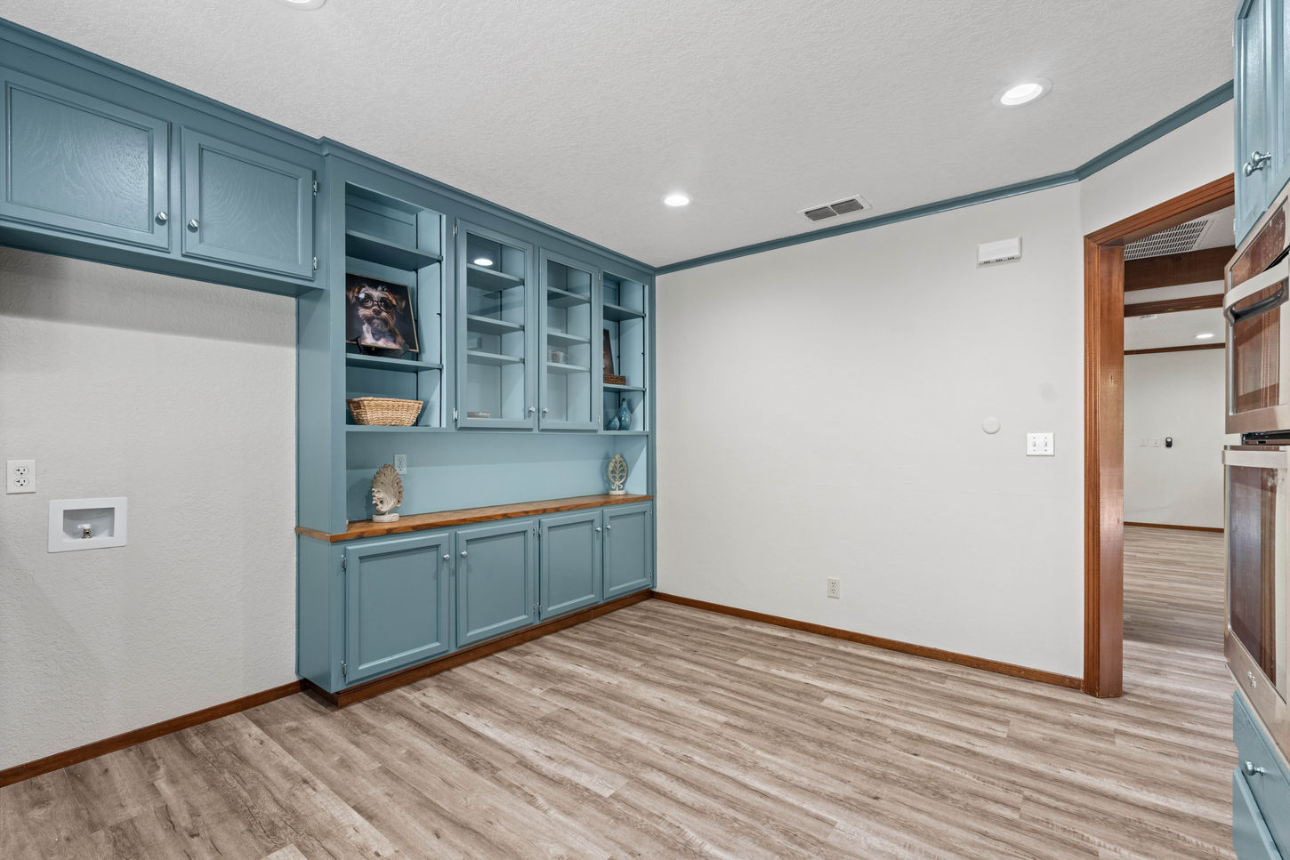 Staging - Riverdale Way