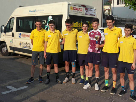 TROFEO DELLA VITTORIA, BORTOLOTTI RICEVE LA MAGLIA DI CAMPIONE PROVINCIALE