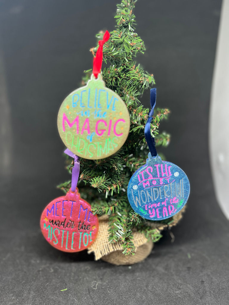 Thumbnail: Holiday Cheer Ornaments