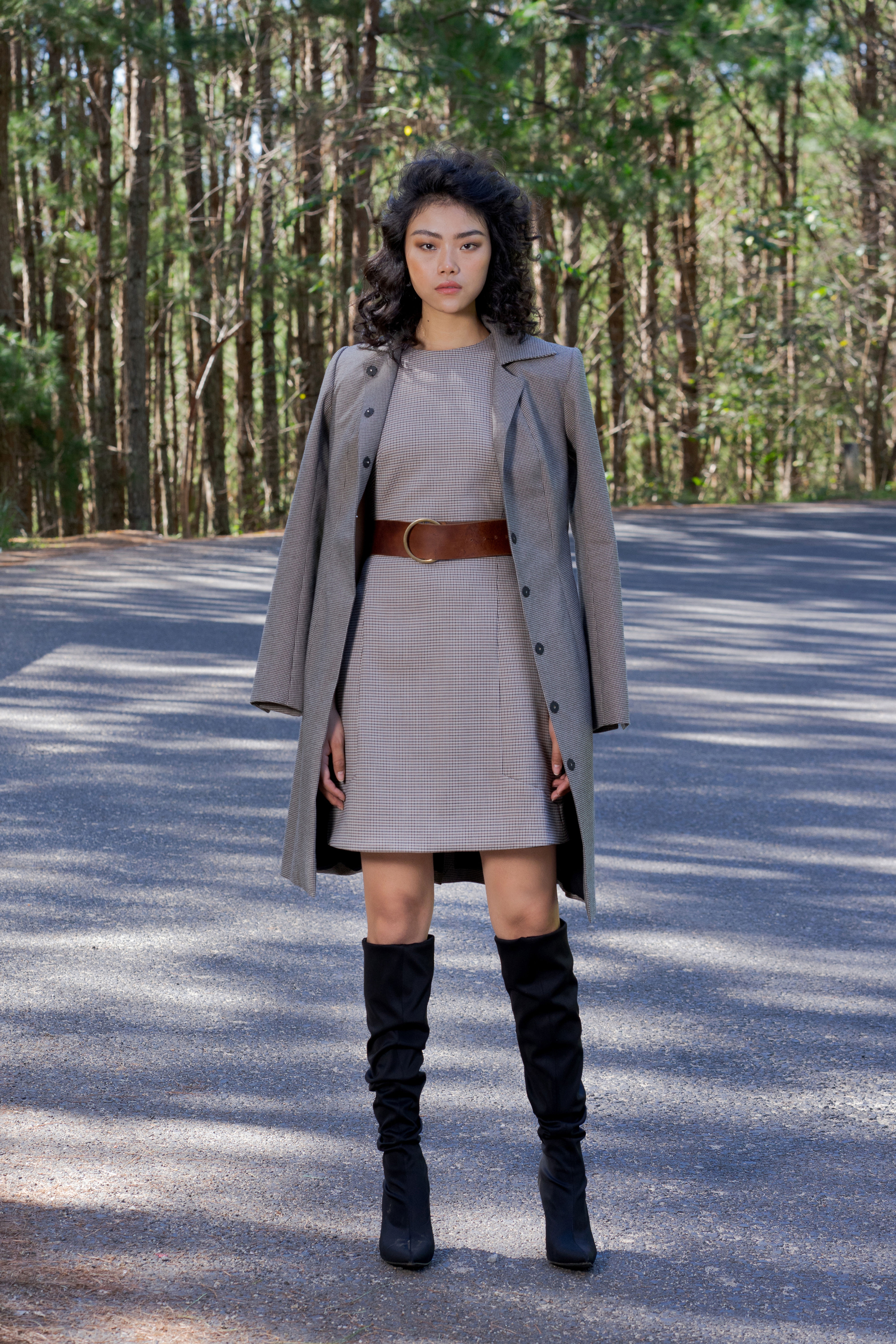 FW18: COAT(A2): 3.850.000 VND DRESS(D5): 2.950.000 VND