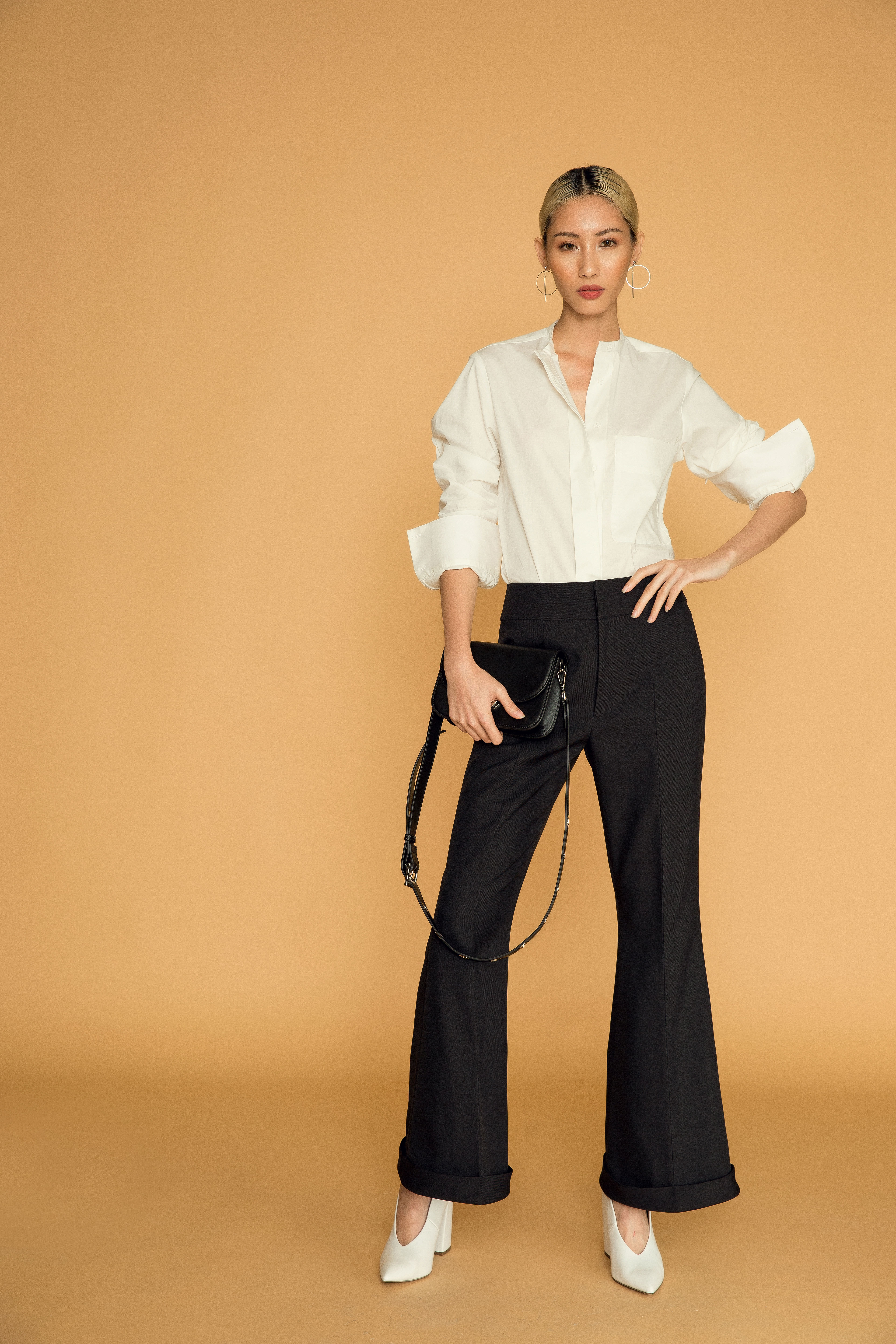 PF18: TOP(A10): 950.000 VND PANTS(Q3): 1.150.000 VND