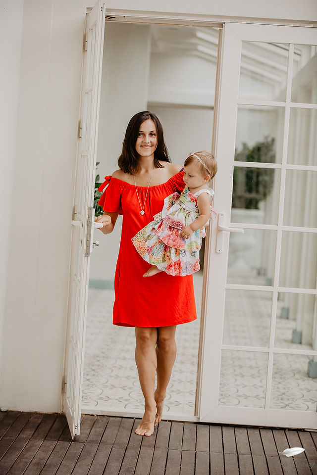 Mother and daughter photo in dress