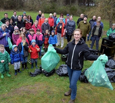 Tradespark woods litter pick