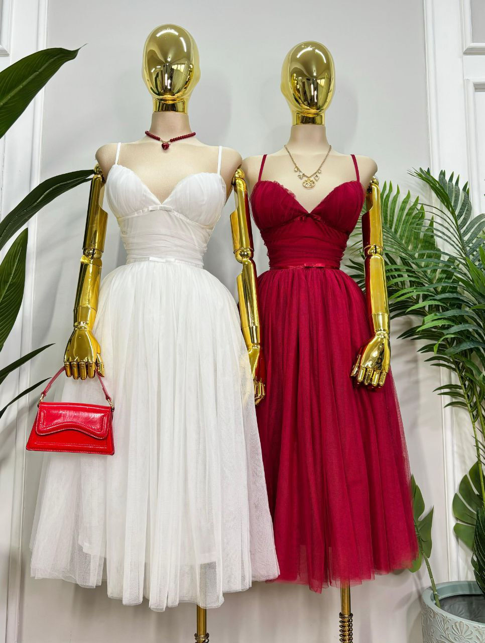 Miniatura: VESTIDO MIDI DE TUL ESCOTE CORAZÓN