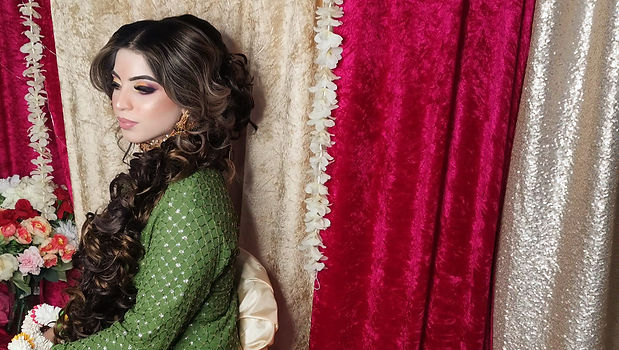 Bridal Hair styling course_edited.jpg