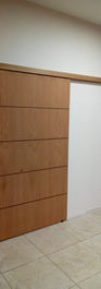 porta maciça, porta de entrada, porta de sala, esquadria de madeira, janela de madeira, janela de roça, porta barata, porta alçapão, porta com vidro, porta com espelho, mesa com bancos, porta de correr branca, porta com grade