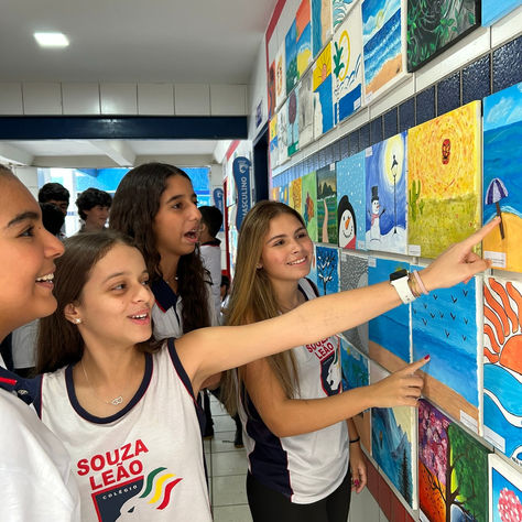 O Colégio Souza Leão promoveu um inspirador projeto artístico conduzido pelo professor Sandro Silva, envolvendo os alunos dos 9º anos do Ensino Fundamental e 1º ano do Ensino Médio.