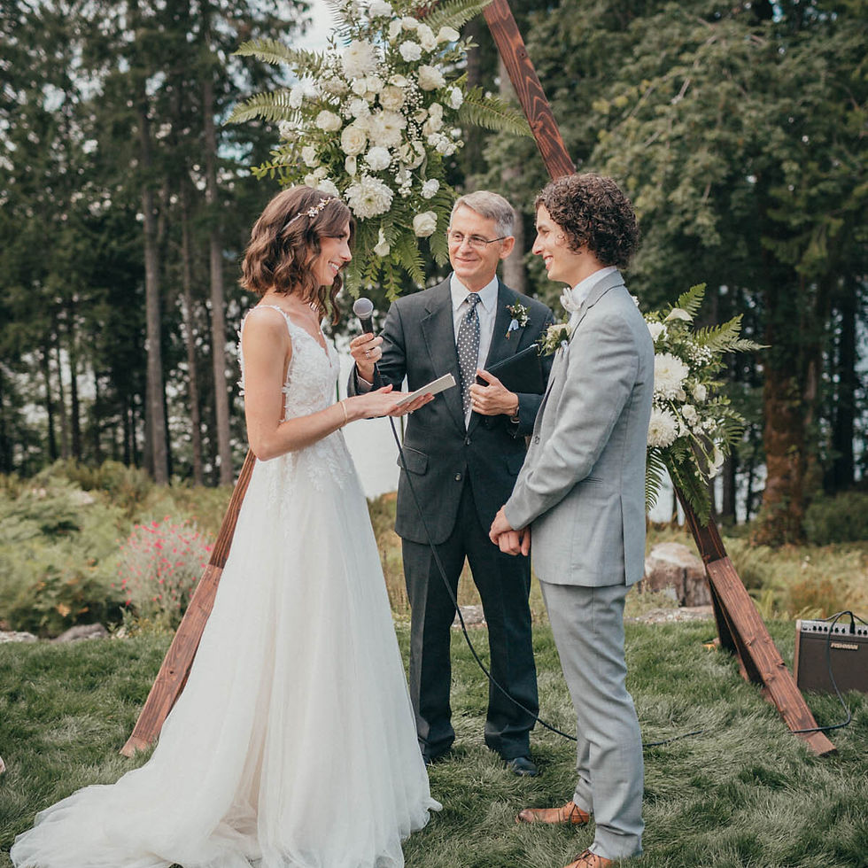 Outdoor wedding ceremony in Olympia, Washington